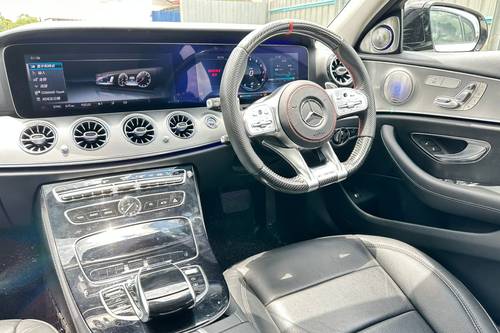 2018 Mercedes Benz E-Class Saloon E200 2.0 Terpakai